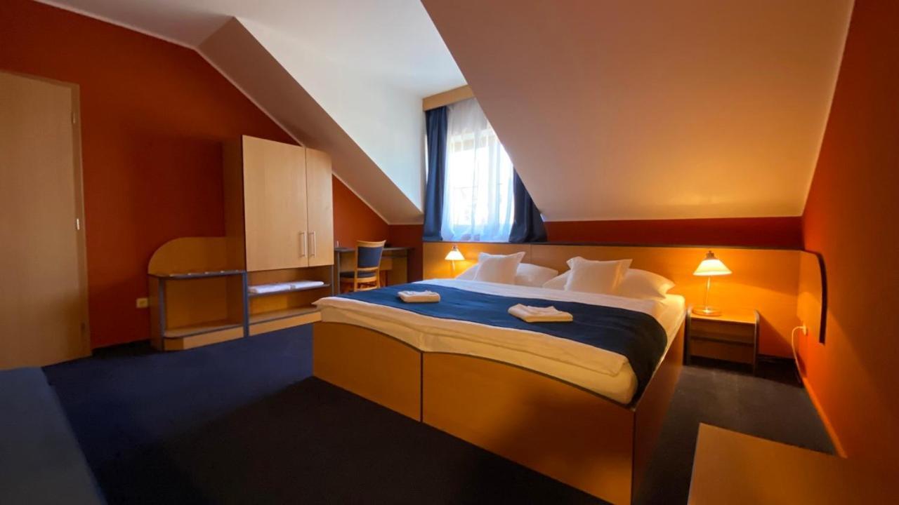 Hotel U Milina المظهر الخارجي الصورة