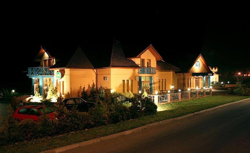 Hotel U Milina المظهر الخارجي الصورة