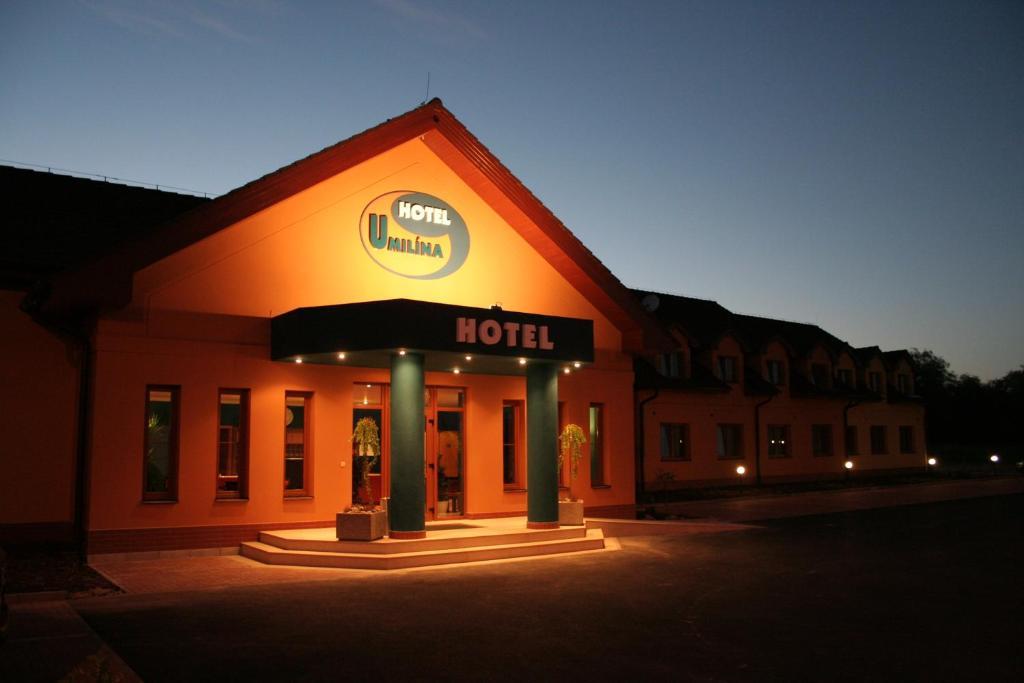 Hotel U Milina المظهر الخارجي الصورة